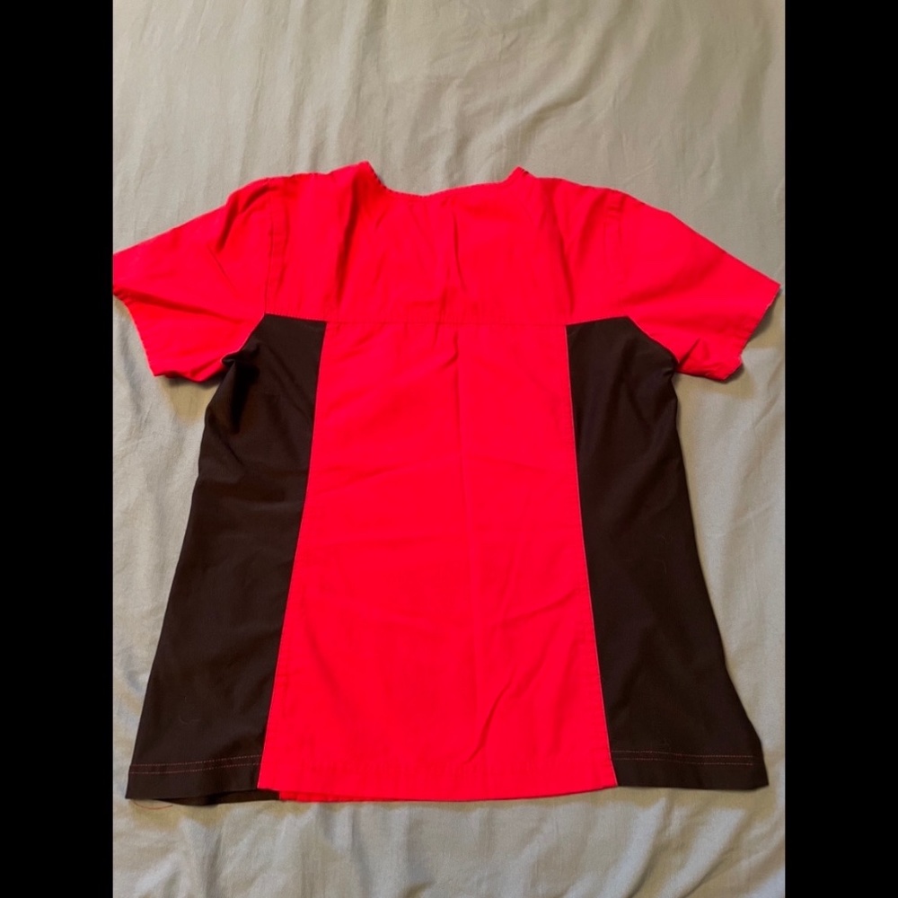 Red Health Pro Scrub Top Small - Picture 3 of 3